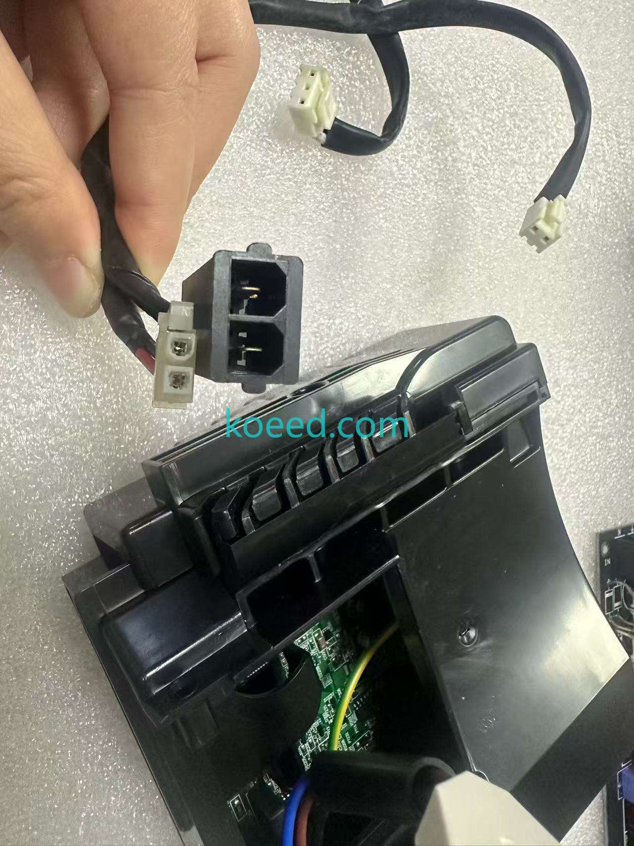 VCC3 2456 14f 76 - Product View